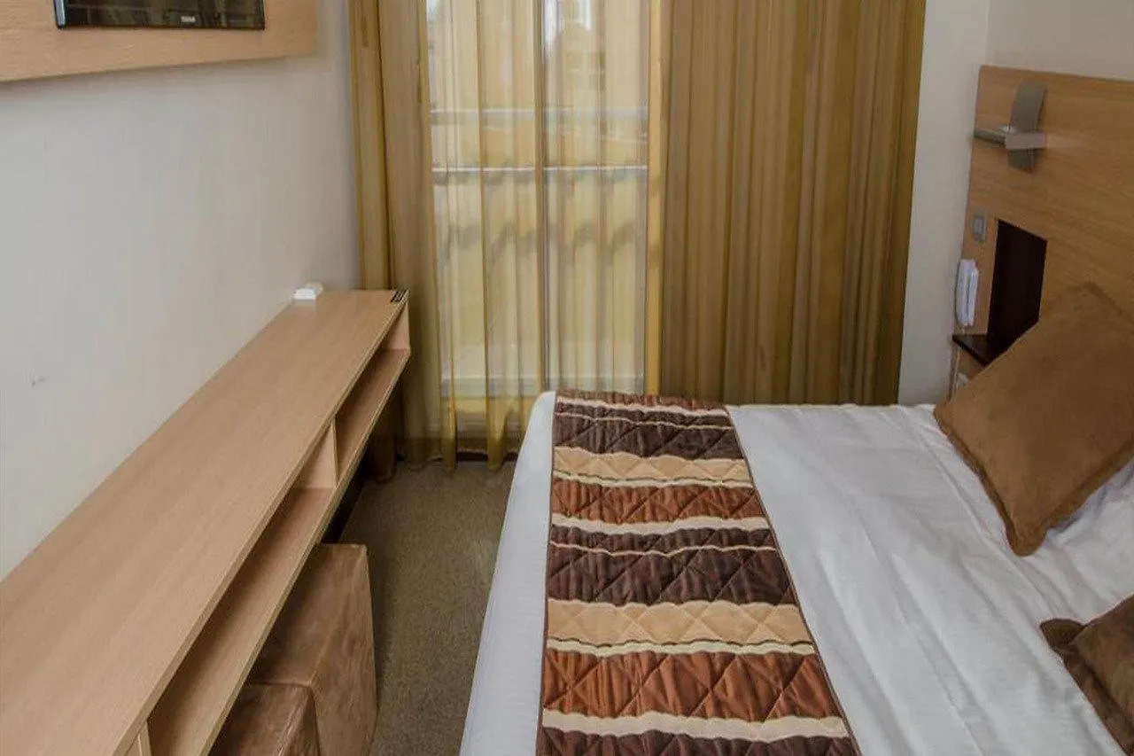 Hotel Adonis Gapotel